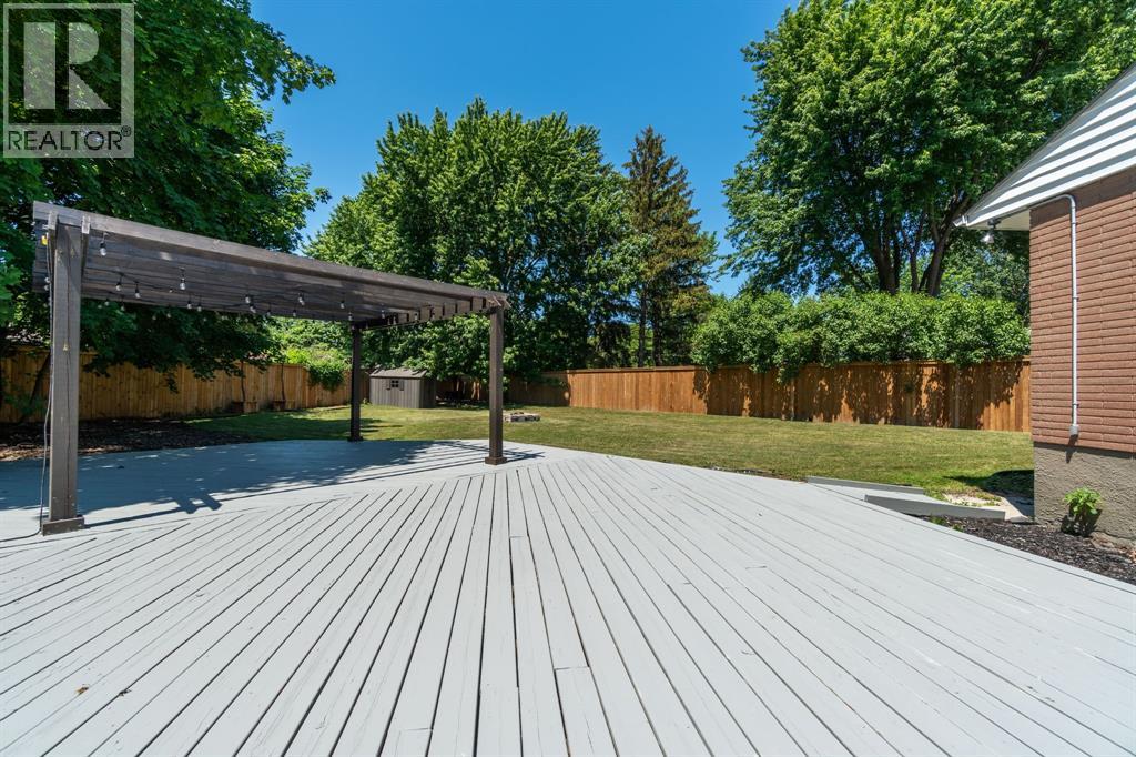 18 TWEEDSMUIR AVENUE - 23