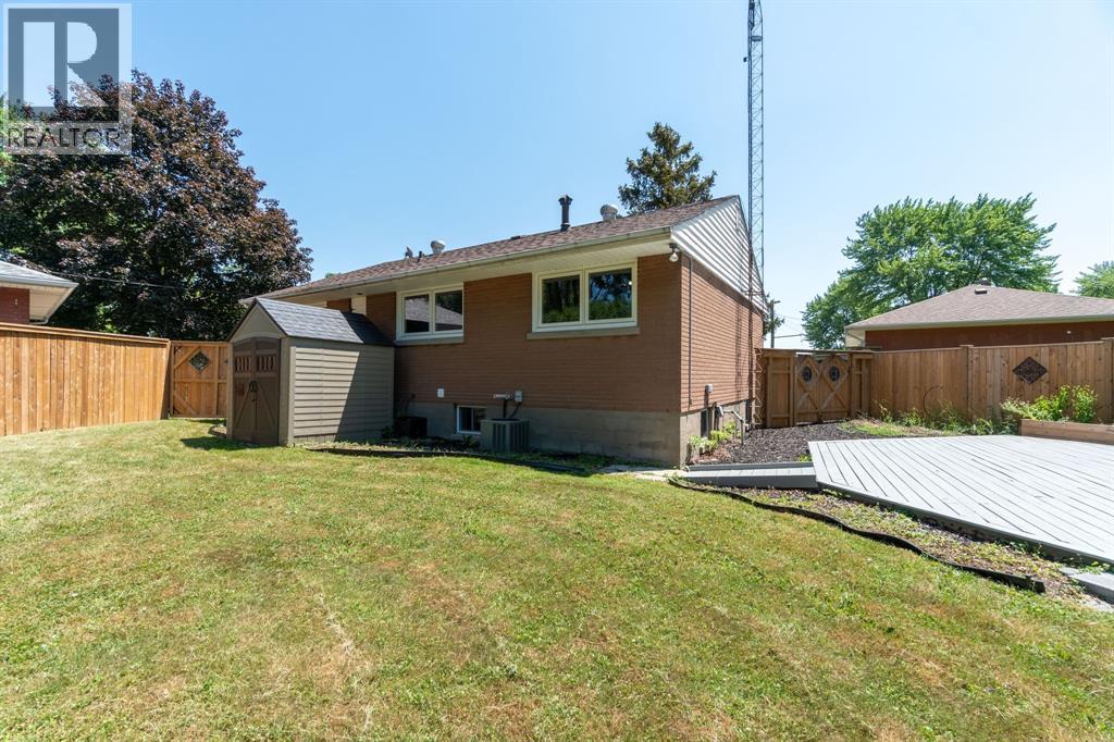 18 TWEEDSMUIR AVENUE - 24