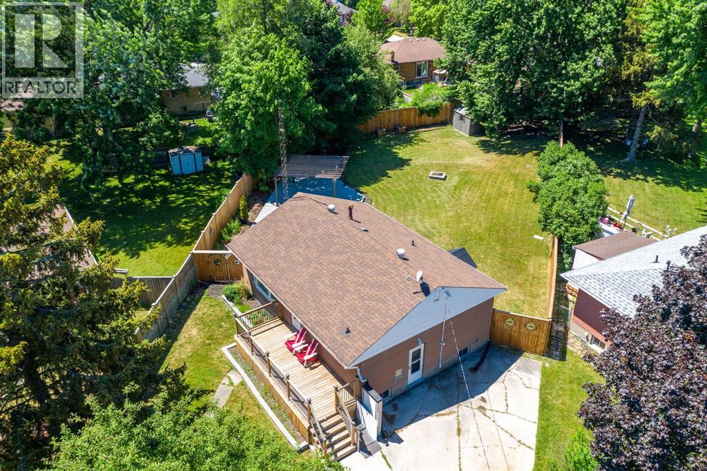 18 TWEEDSMUIR AVENUE - 27