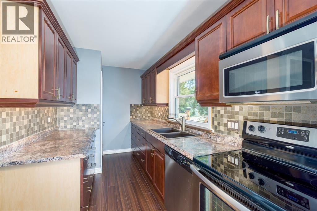 18 TWEEDSMUIR AVENUE - 6