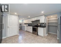 18 Tweedsmuir Avenue, Sarnia, ON N7S2R8 Photo 14