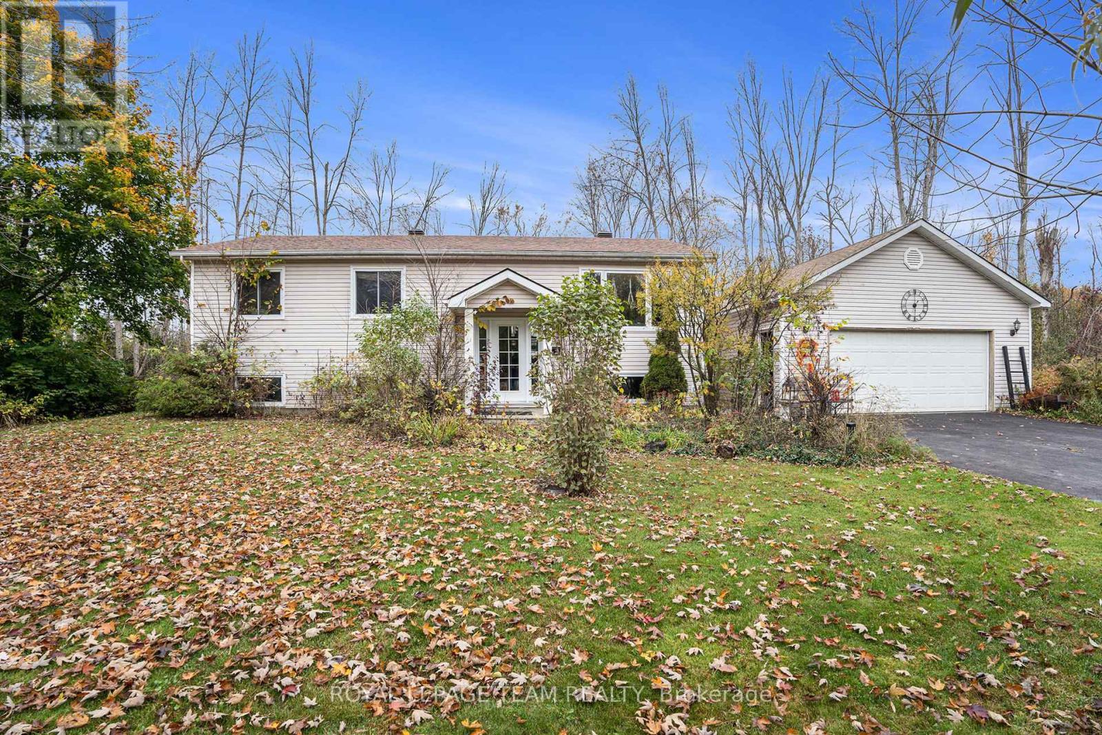 4 BLACK WALNUT ROAD - 37
