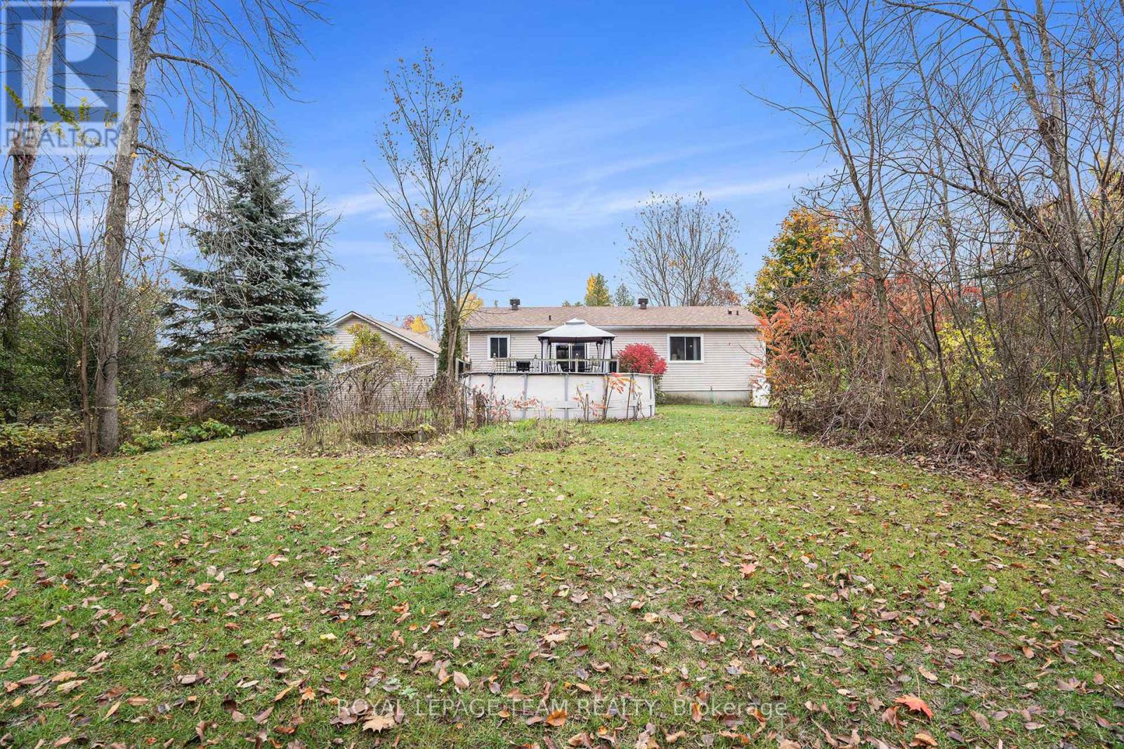 4 BLACK WALNUT ROAD - 36