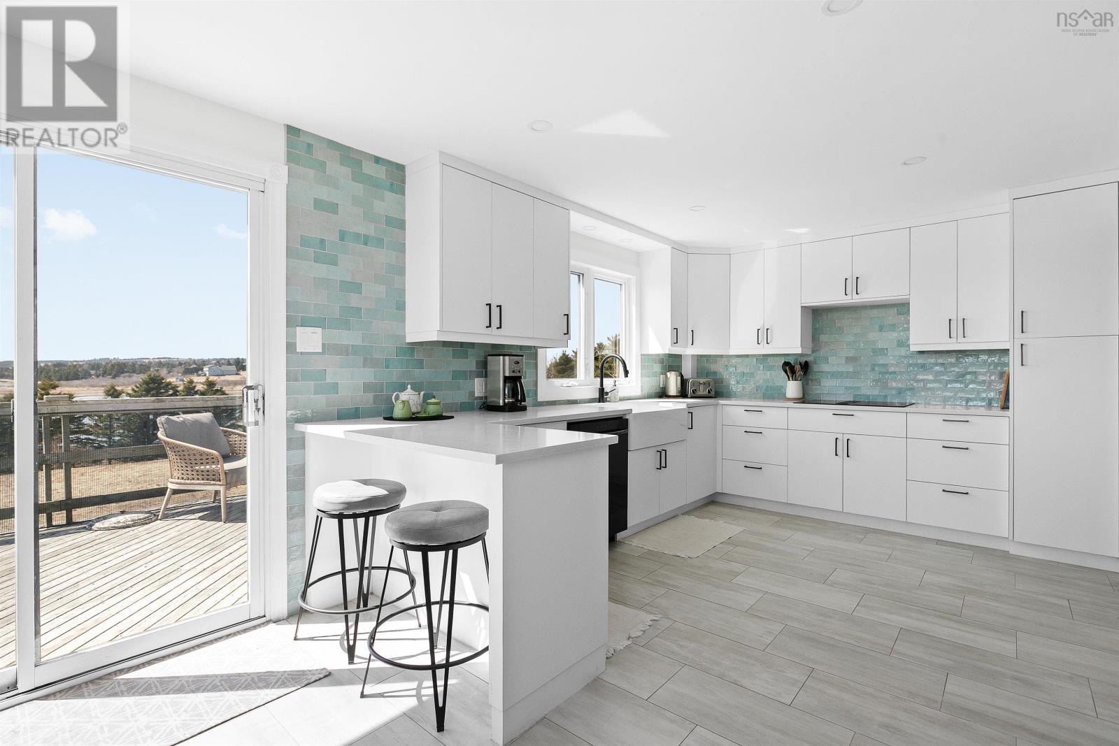 3930 Lawrencetown Road - 12
