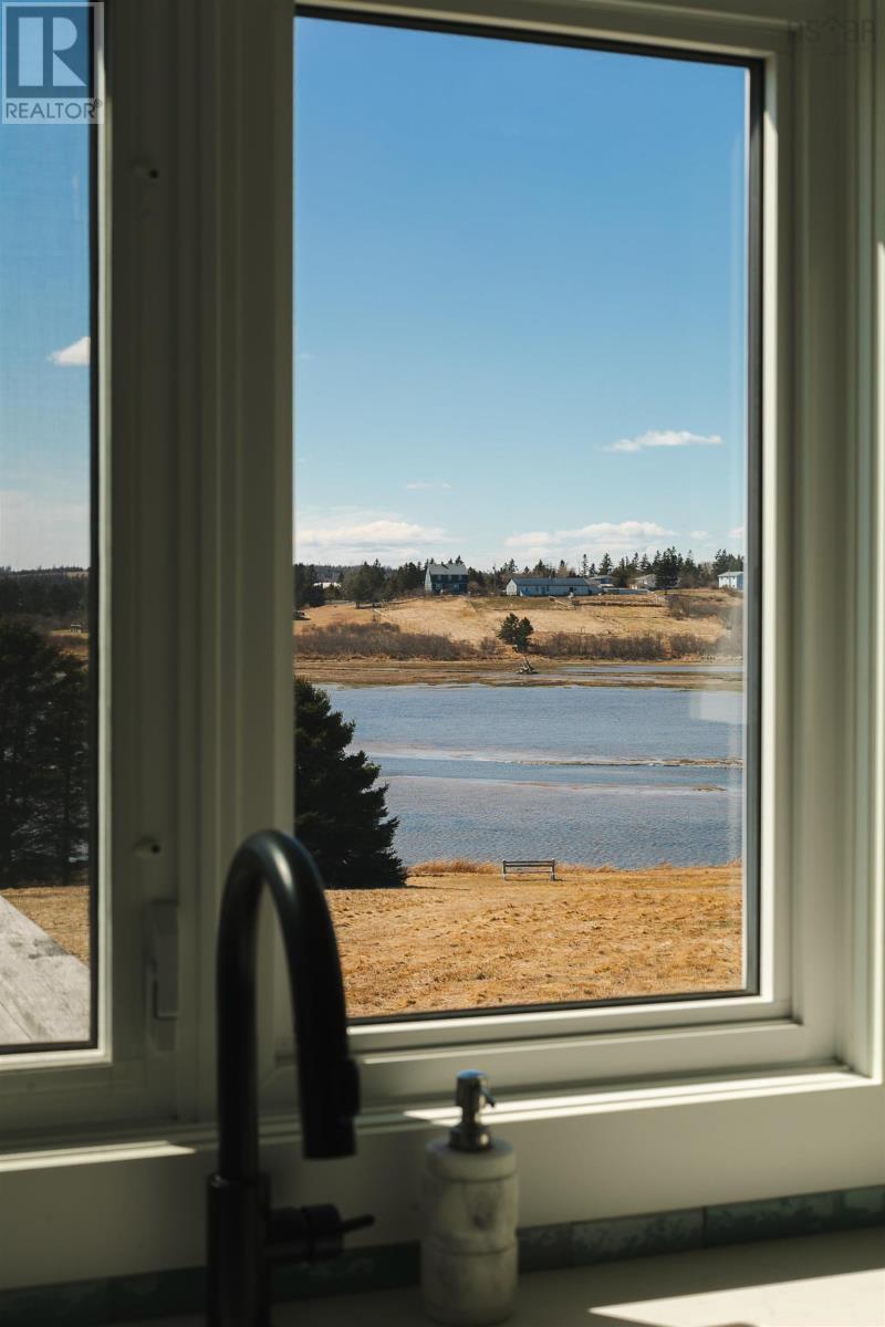 3930 Lawrencetown Road - 16