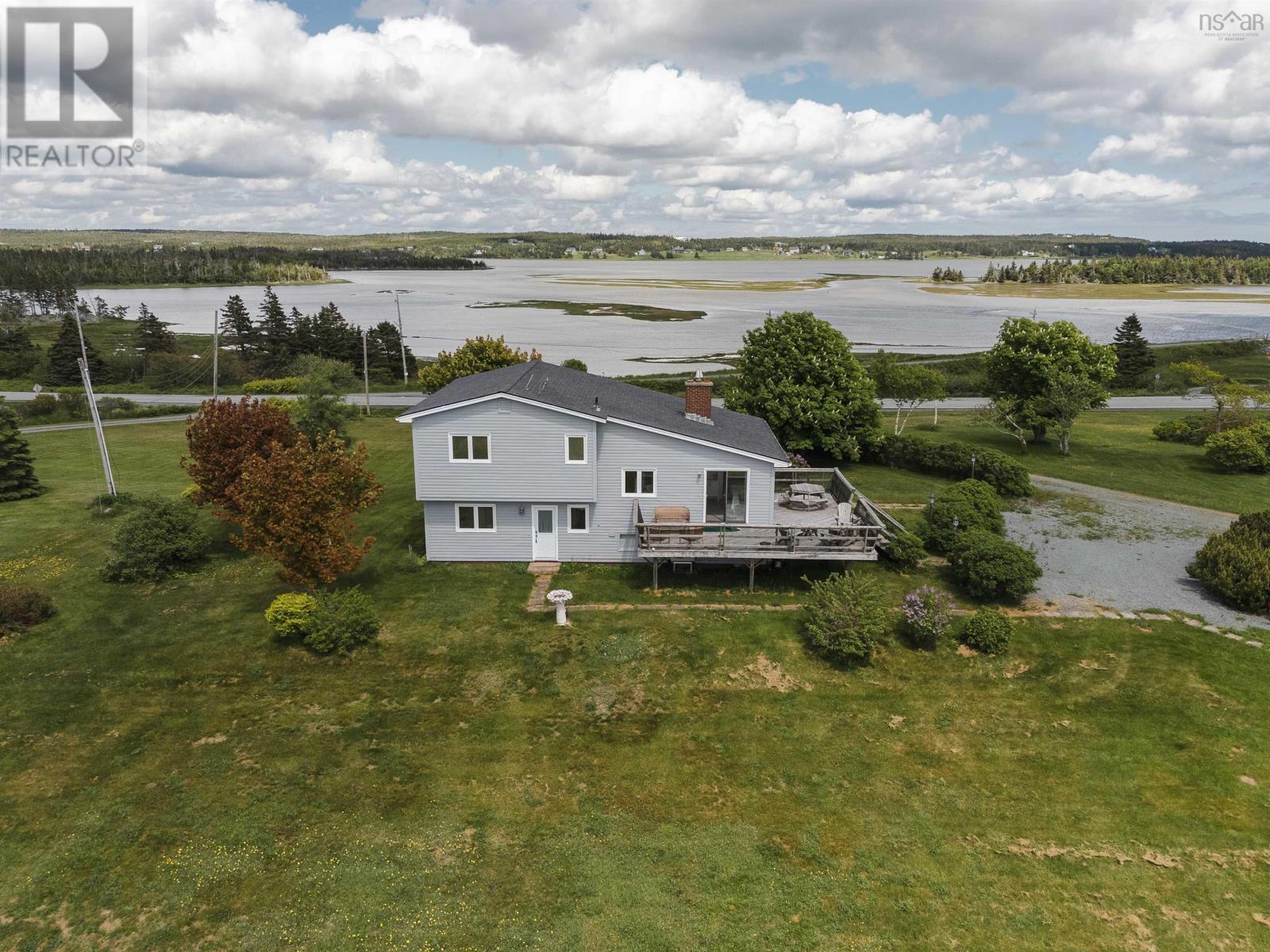 3930 Lawrencetown Road - 39