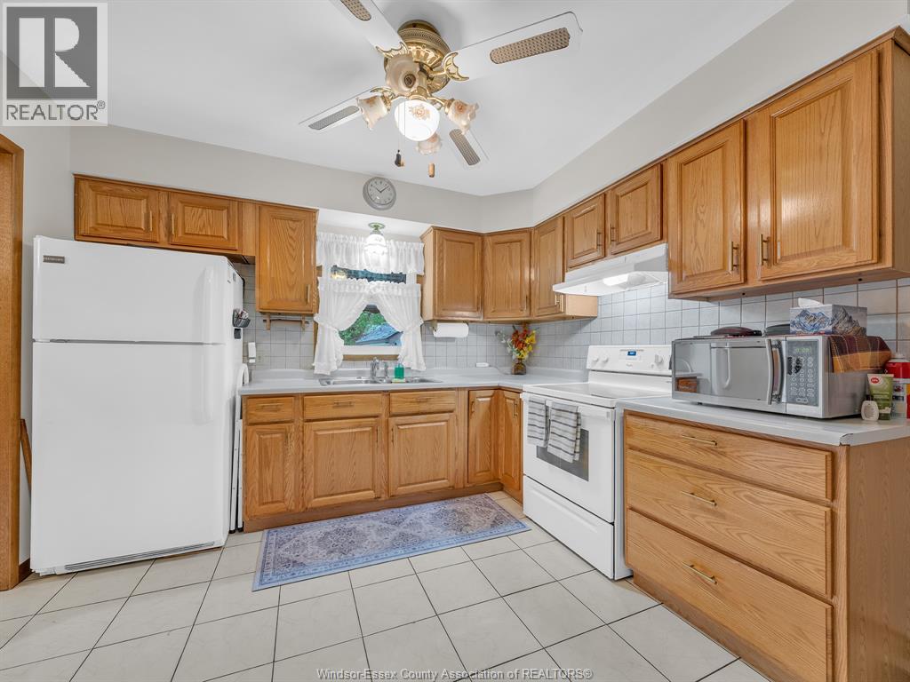 1863 PILLETTE ROAD - 15
