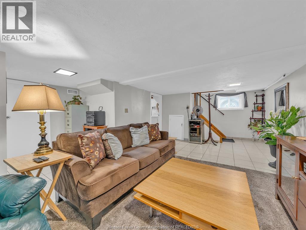 1863 PILLETTE ROAD - 30