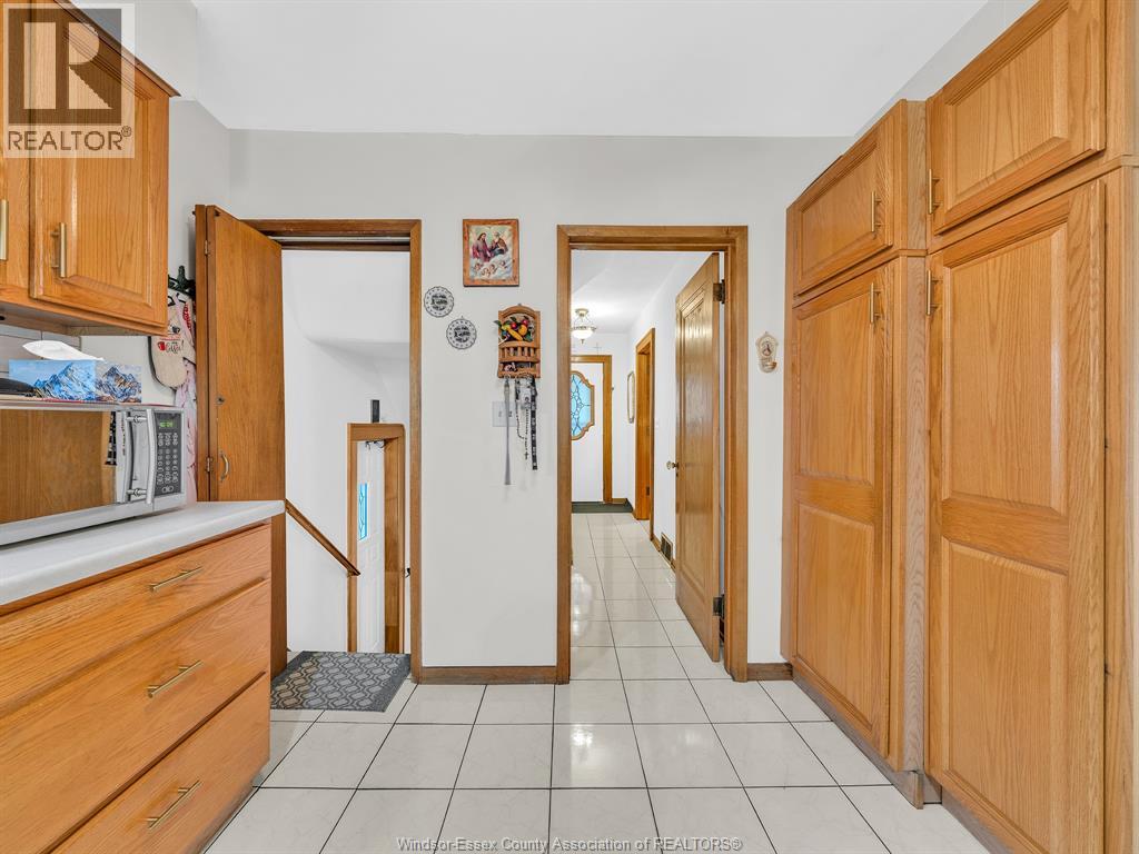 1863 PILLETTE ROAD - 16