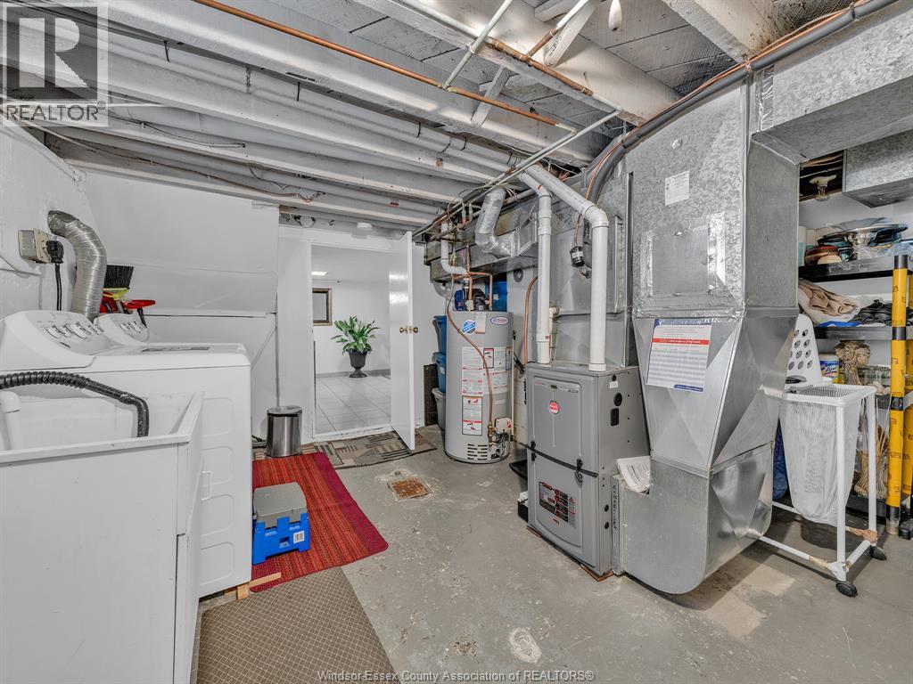 1863 PILLETTE ROAD - 32