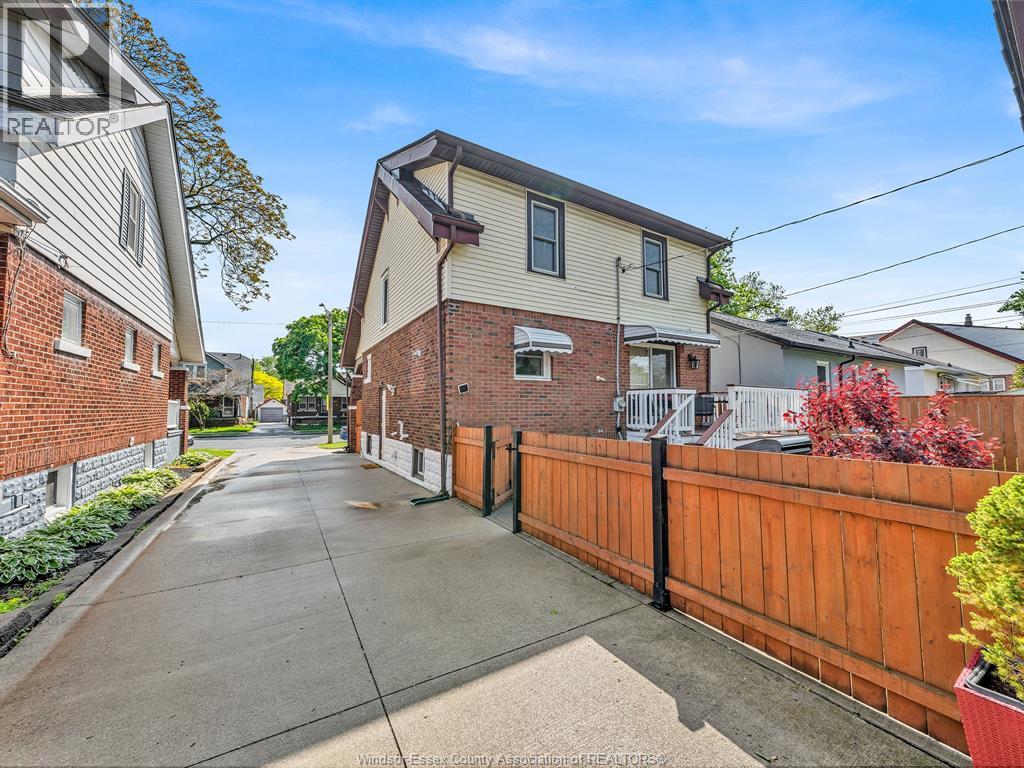 1863 PILLETTE ROAD - 37