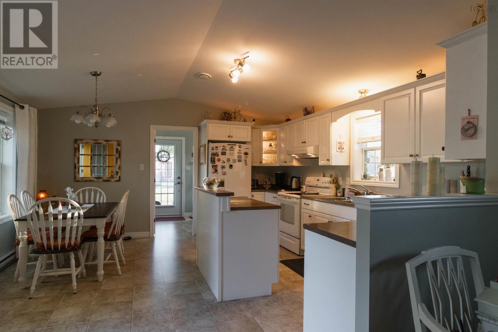 38 Irven Drive - 9