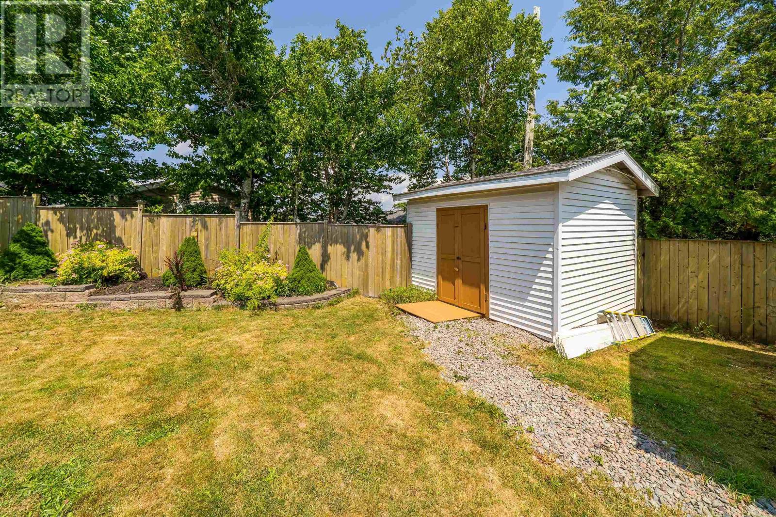 7 Hillside Drive - 11