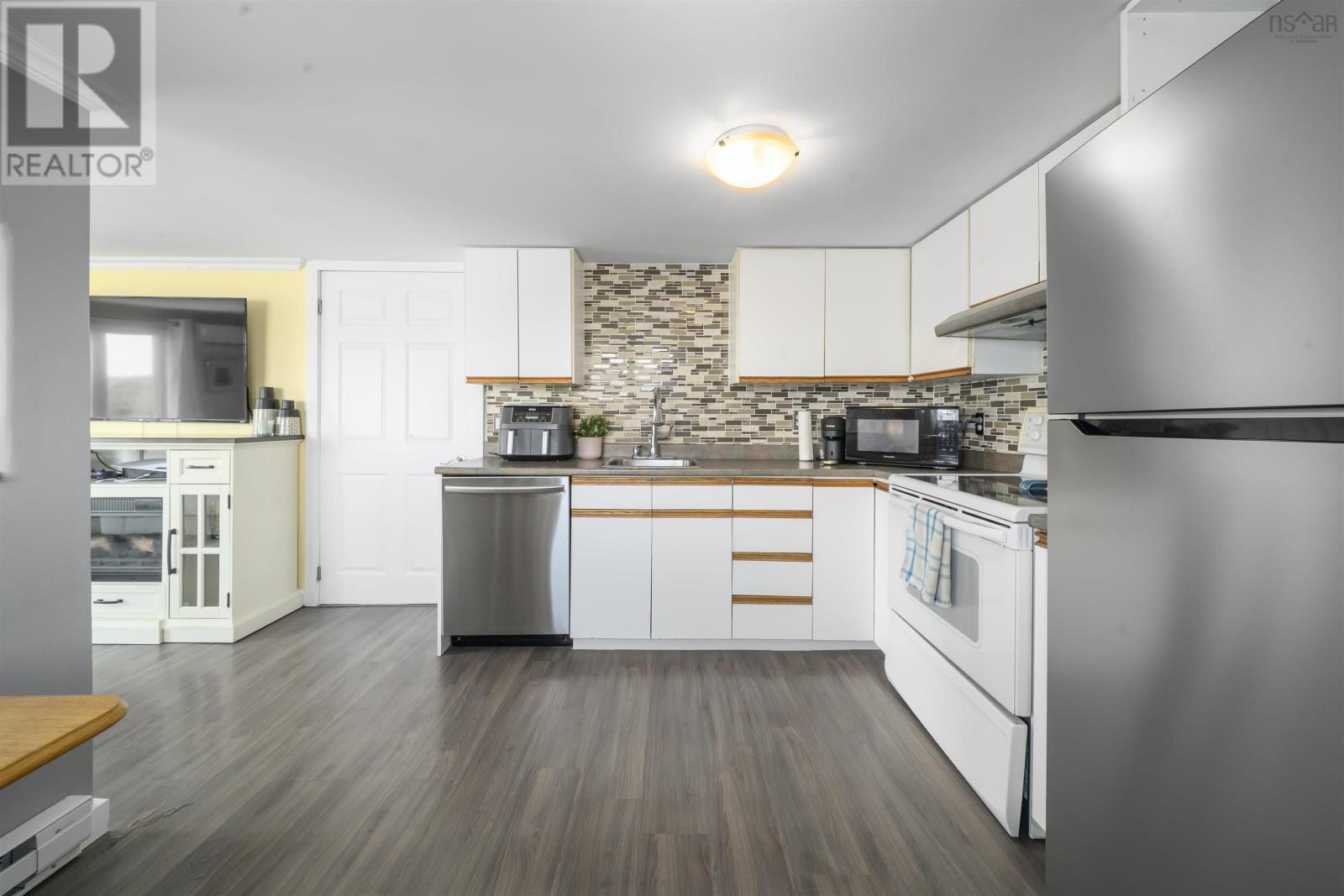 7 Hillside Drive - 35