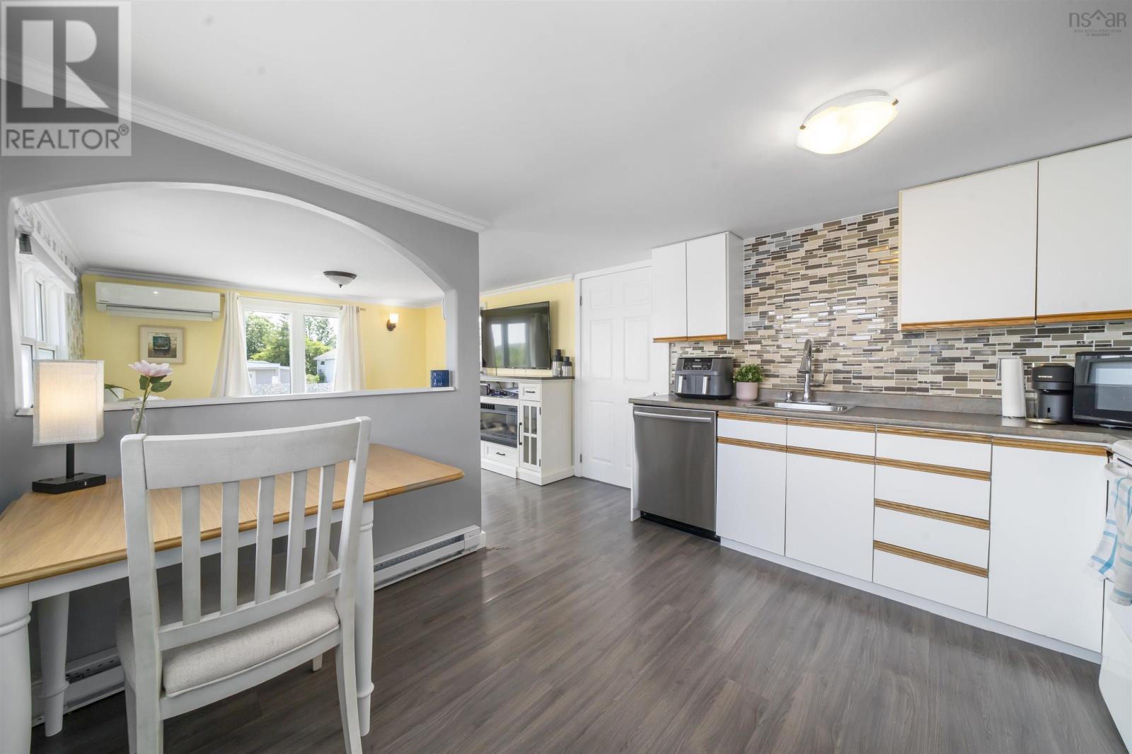 7 Hillside Drive - 33