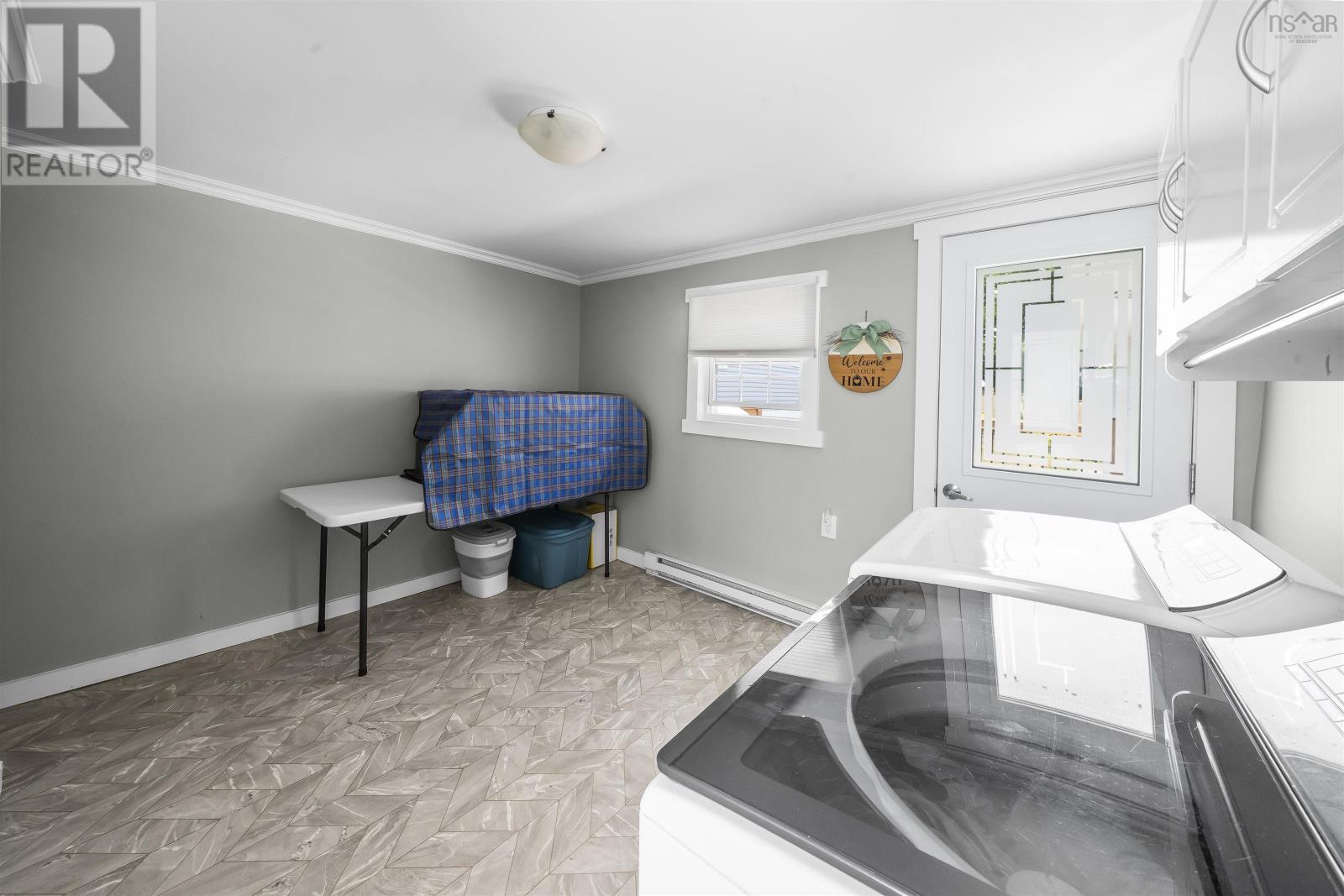 7 Hillside Drive - 45