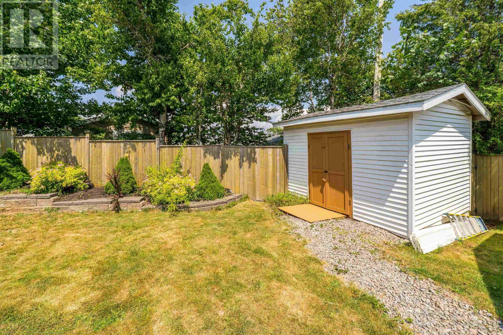 7 Hillside Drive - 7