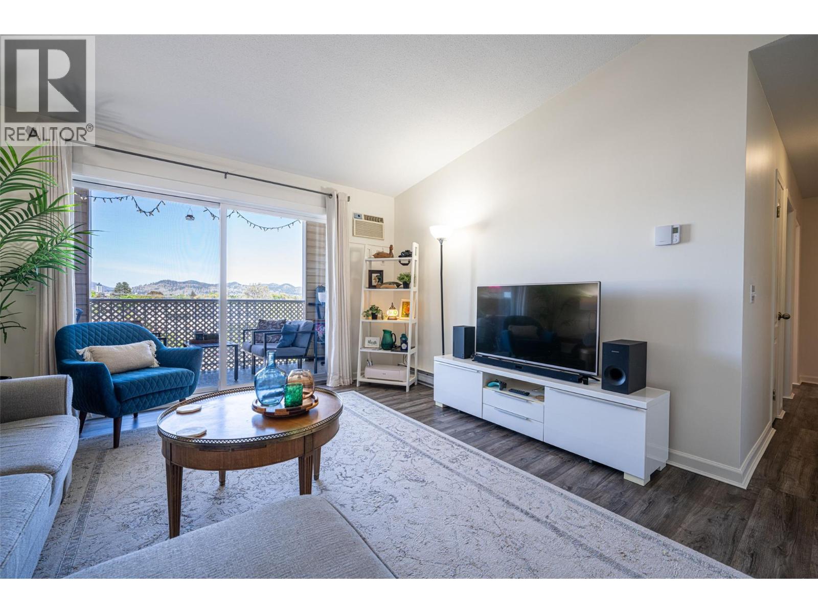 #407 3160 Casorso Road - 6