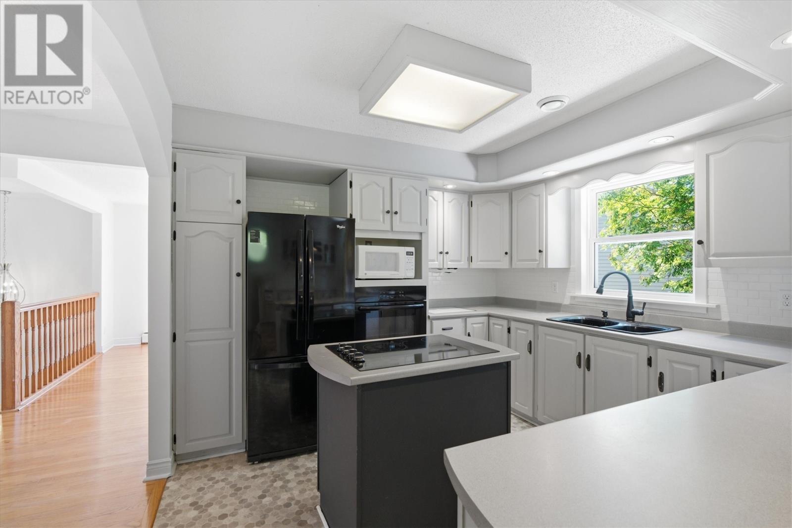 11 Collins Place - Image 7