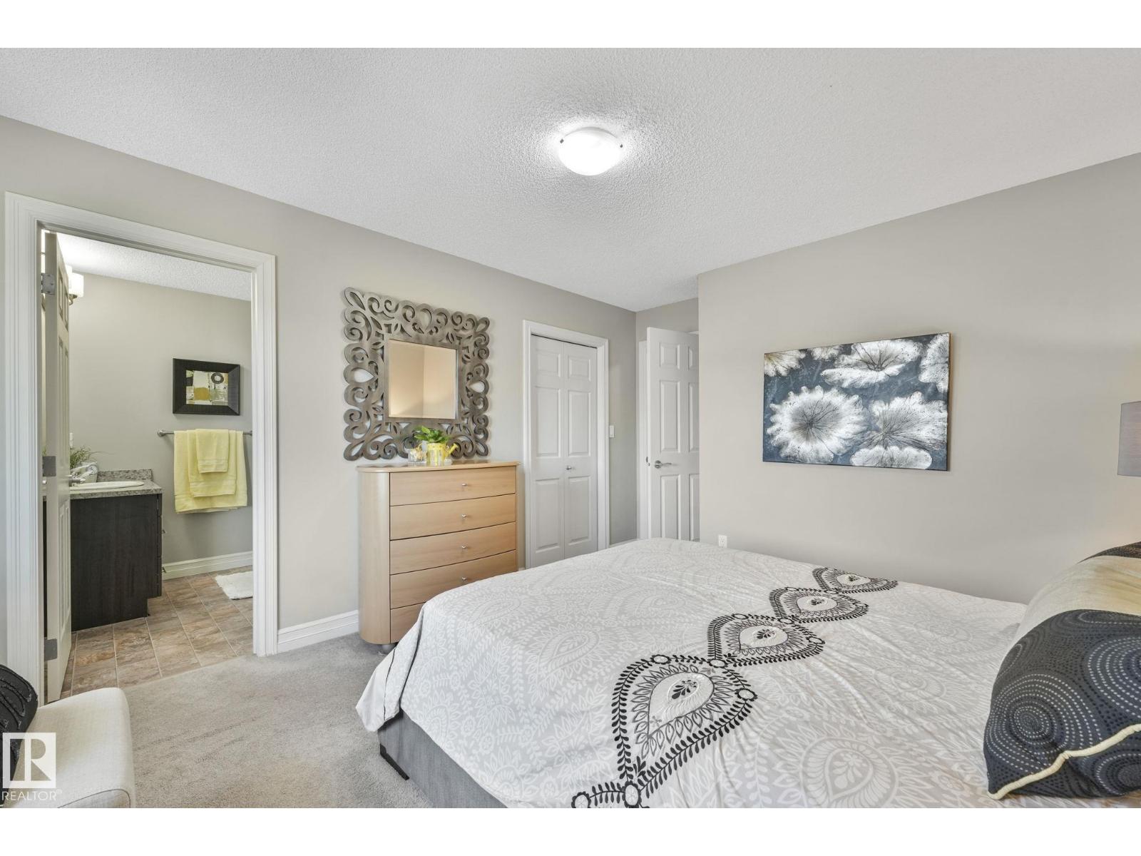 5505 3 AV SW - 26