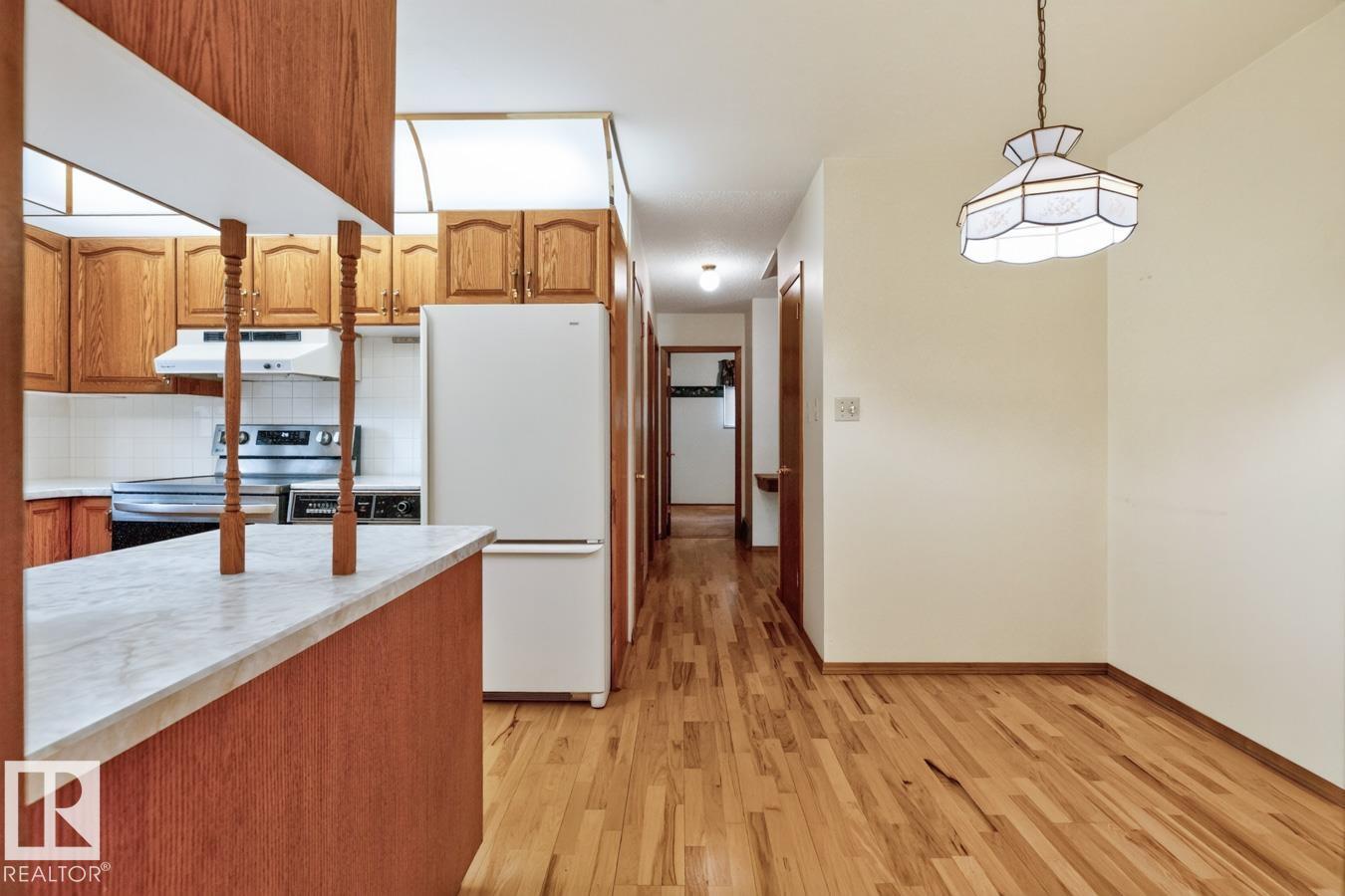 6 MERRYVALE CR - 15