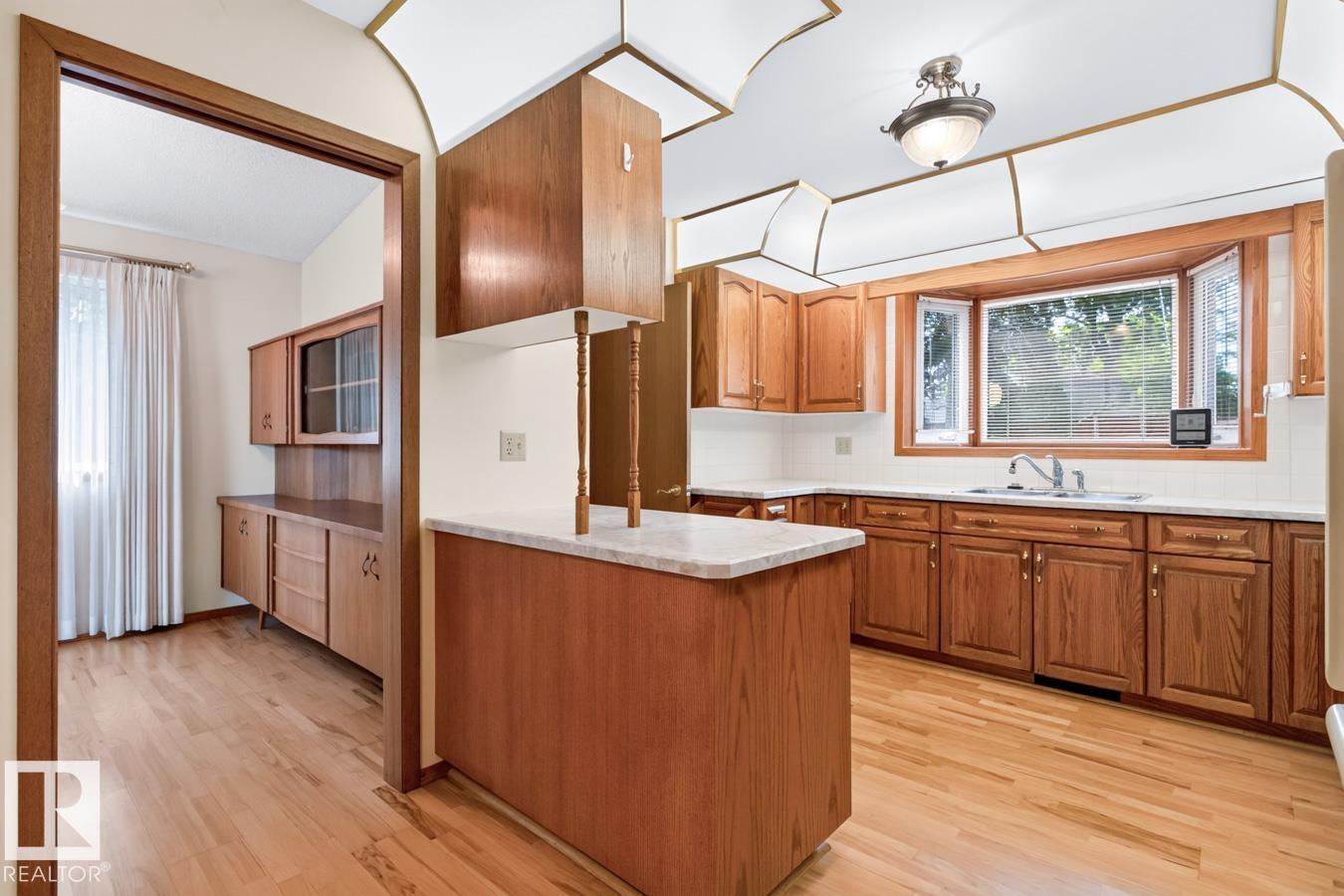 6 MERRYVALE CR - 17
