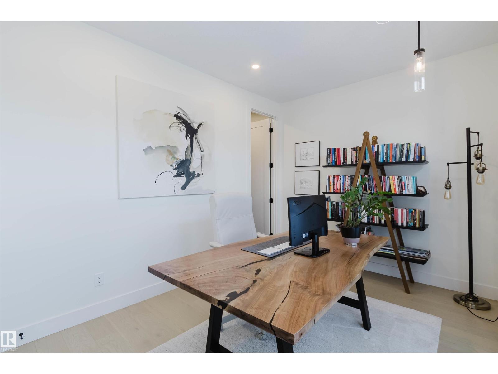 4140 122 ST NW - 10