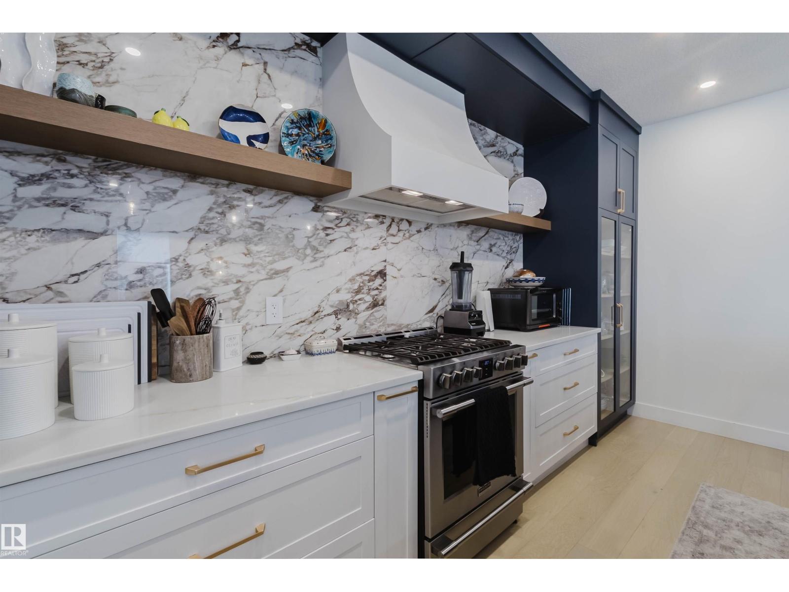 4140 122 ST NW - 18