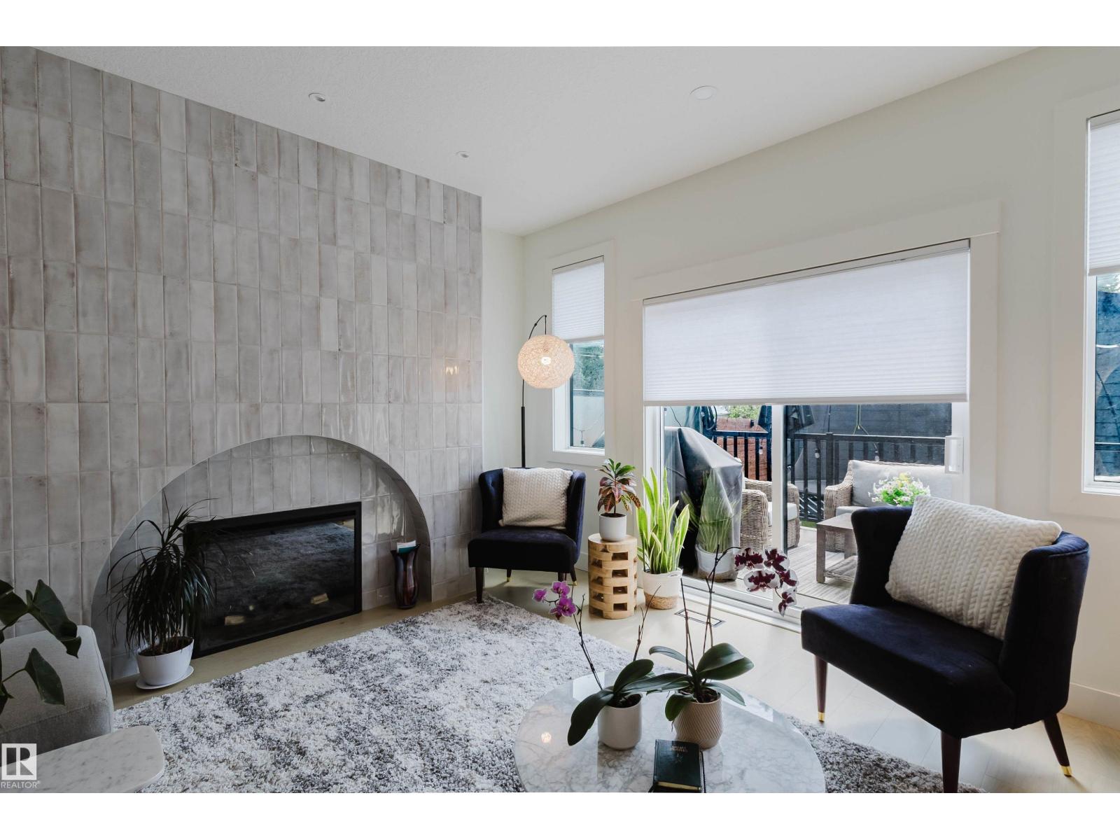 4140 122 ST NW - 23