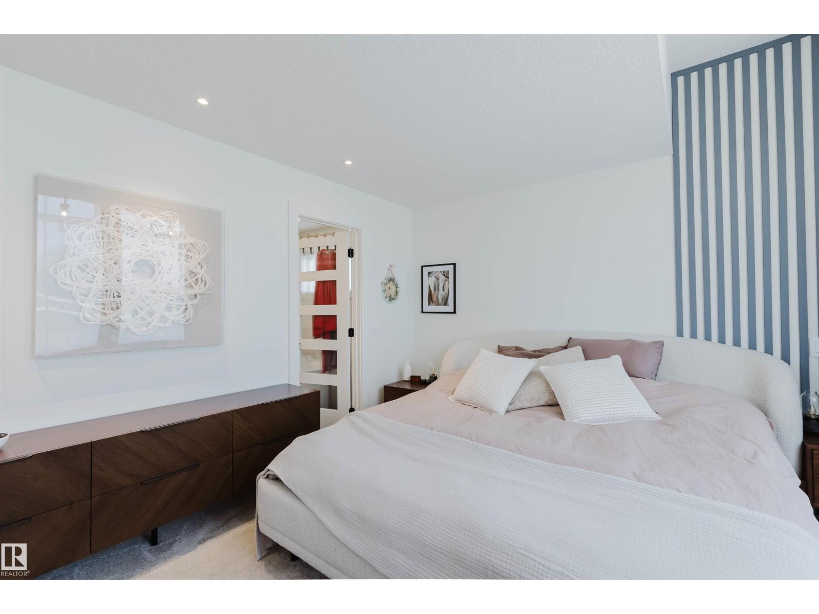 4140 122 ST NW - 28