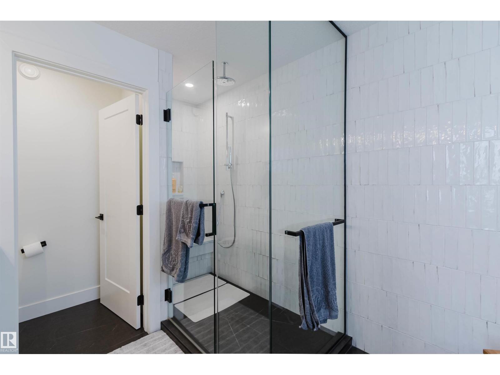 4140 122 ST NW - 32