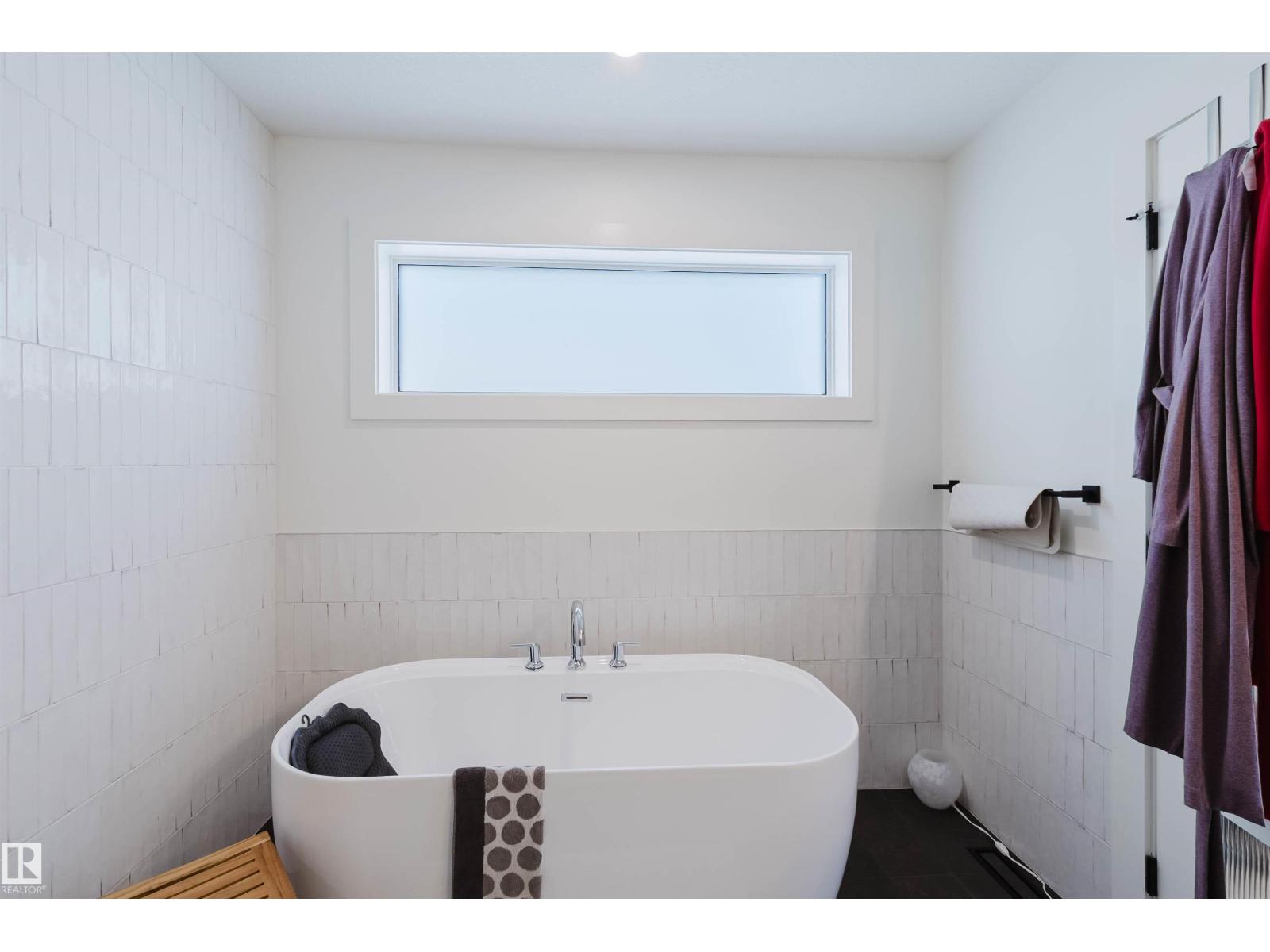 4140 122 ST NW - 34