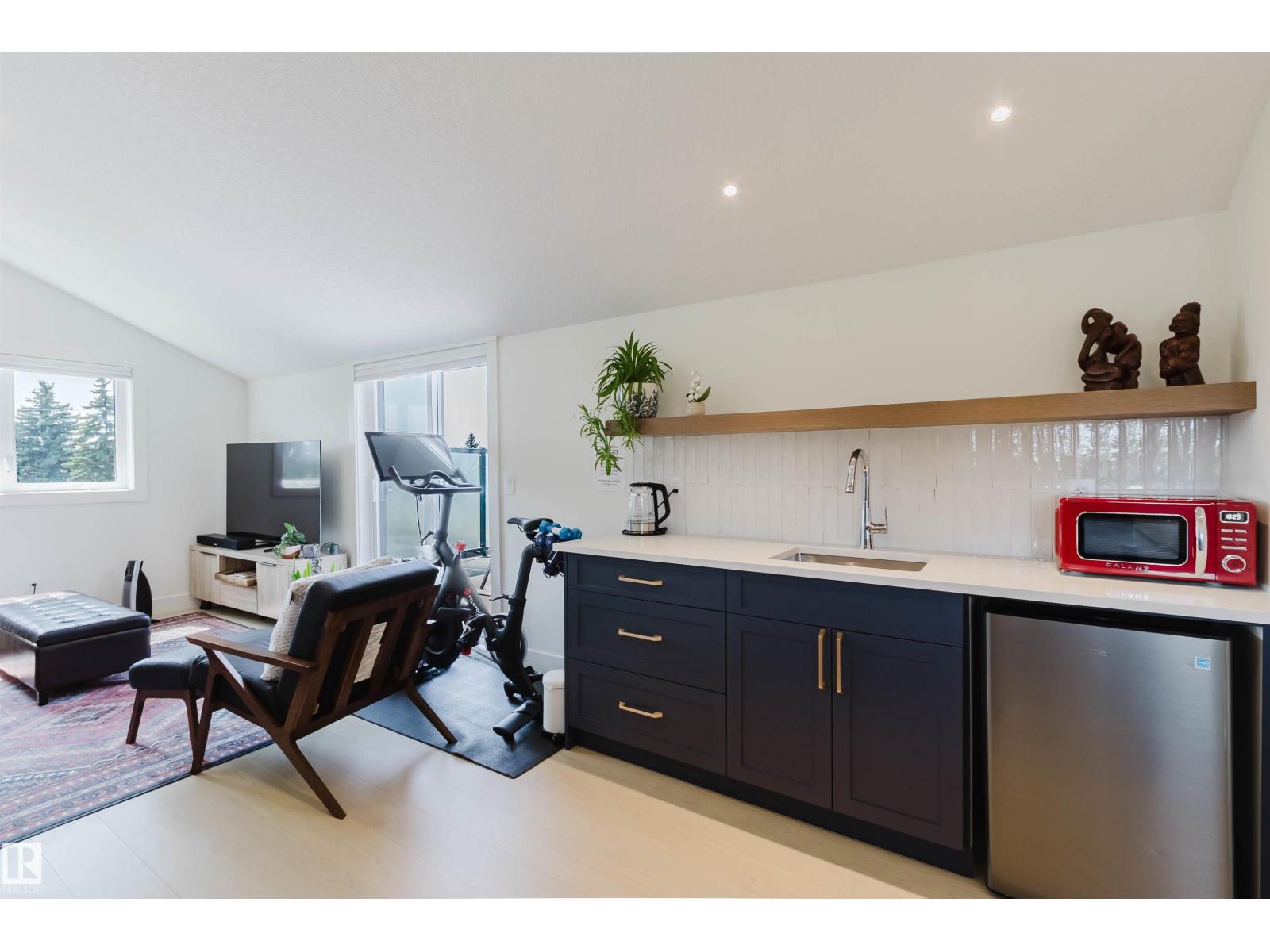 4140 122 ST NW - 44