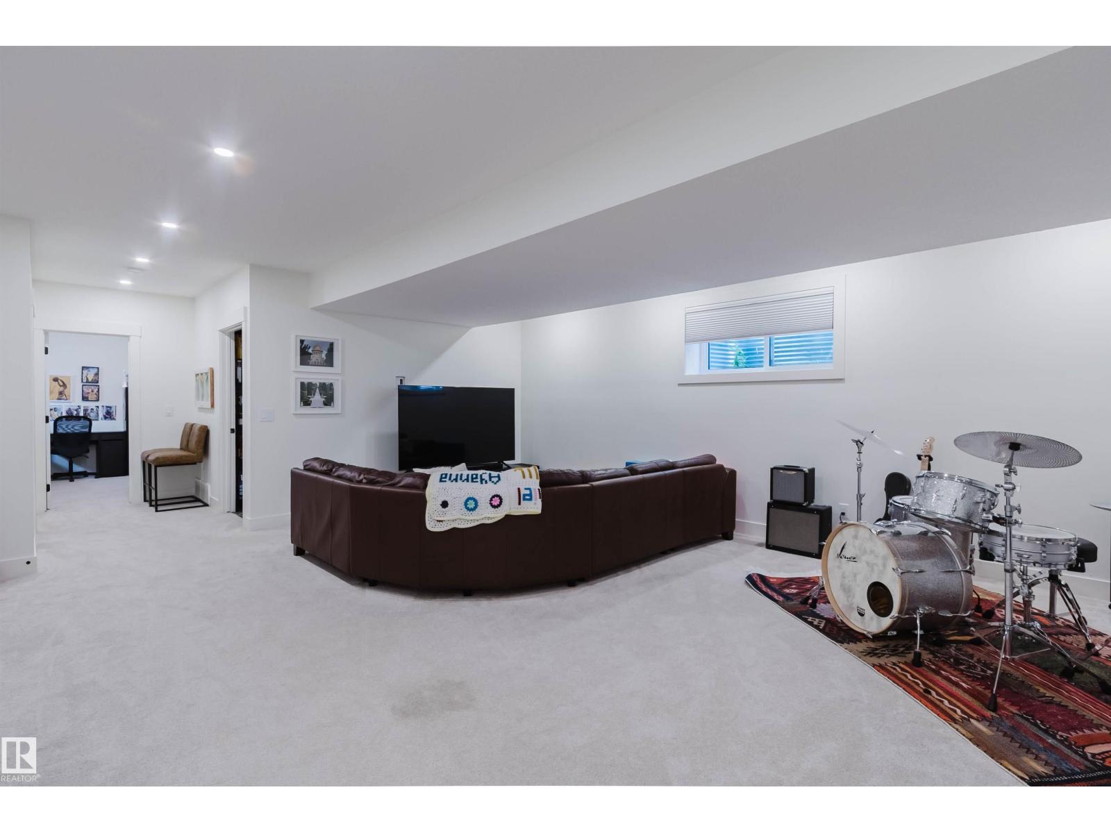 4140 122 ST NW - 53