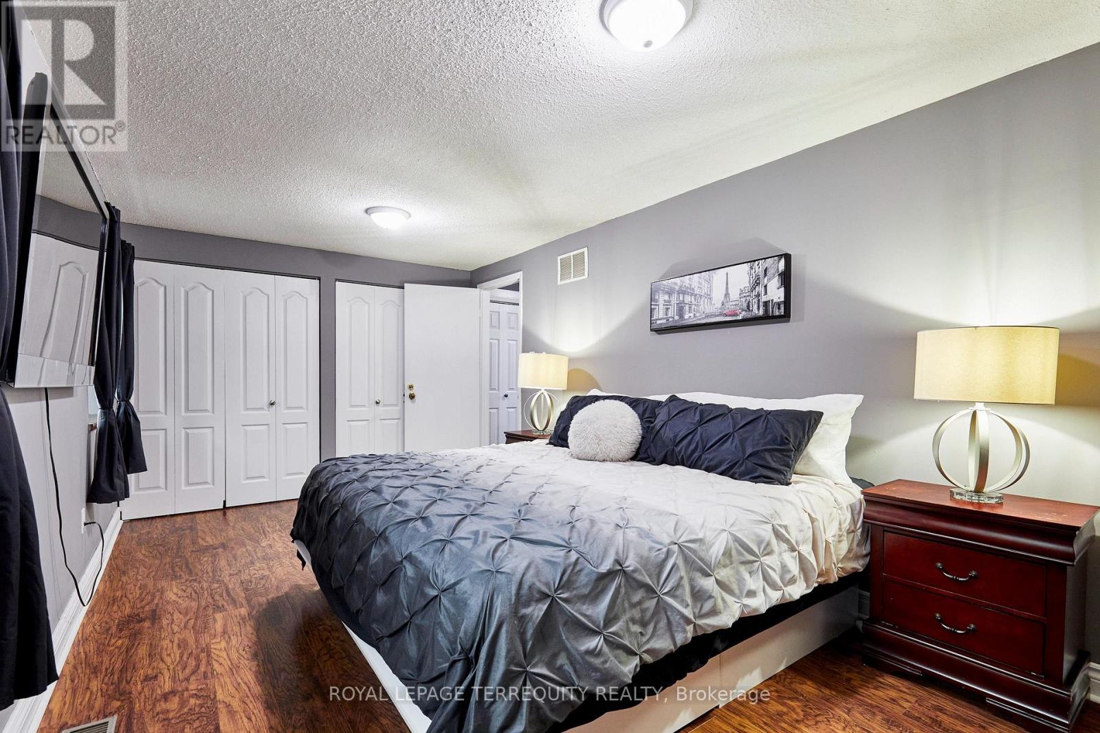 26 FIELD CRESCENT - Image 21