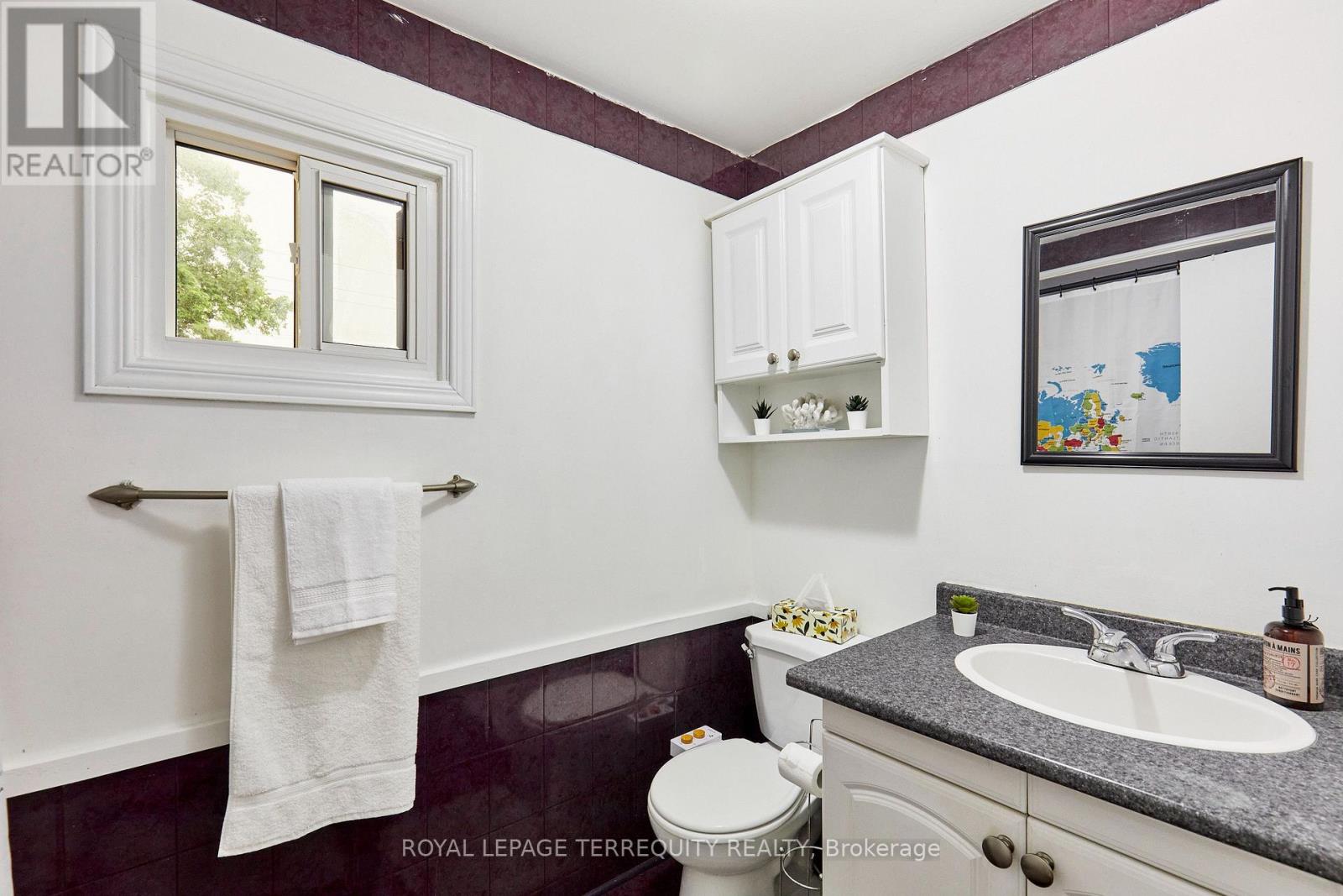 26 FIELD CRESCENT - Image 22
