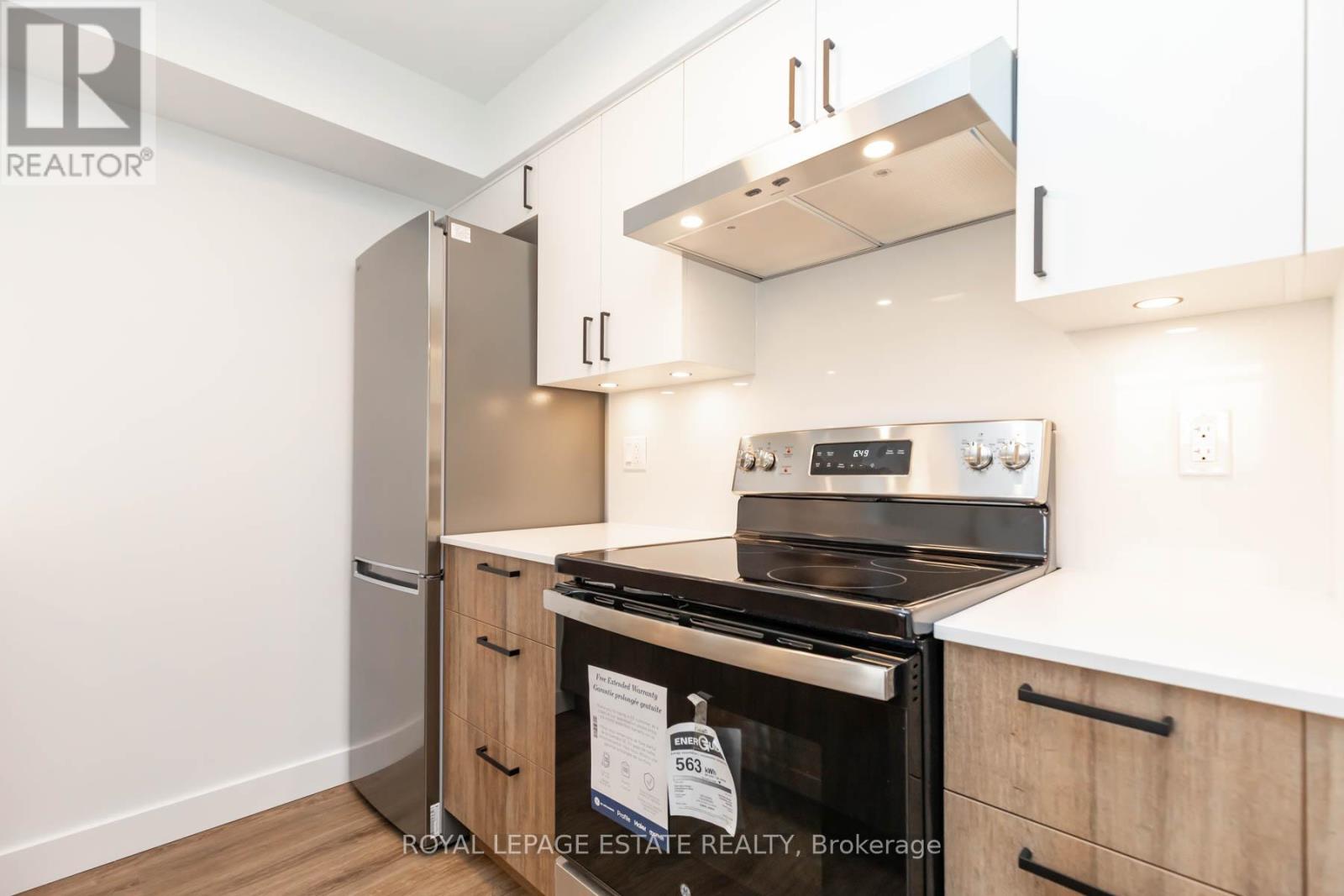 #822 3650 KINGSTON ROAD - 10