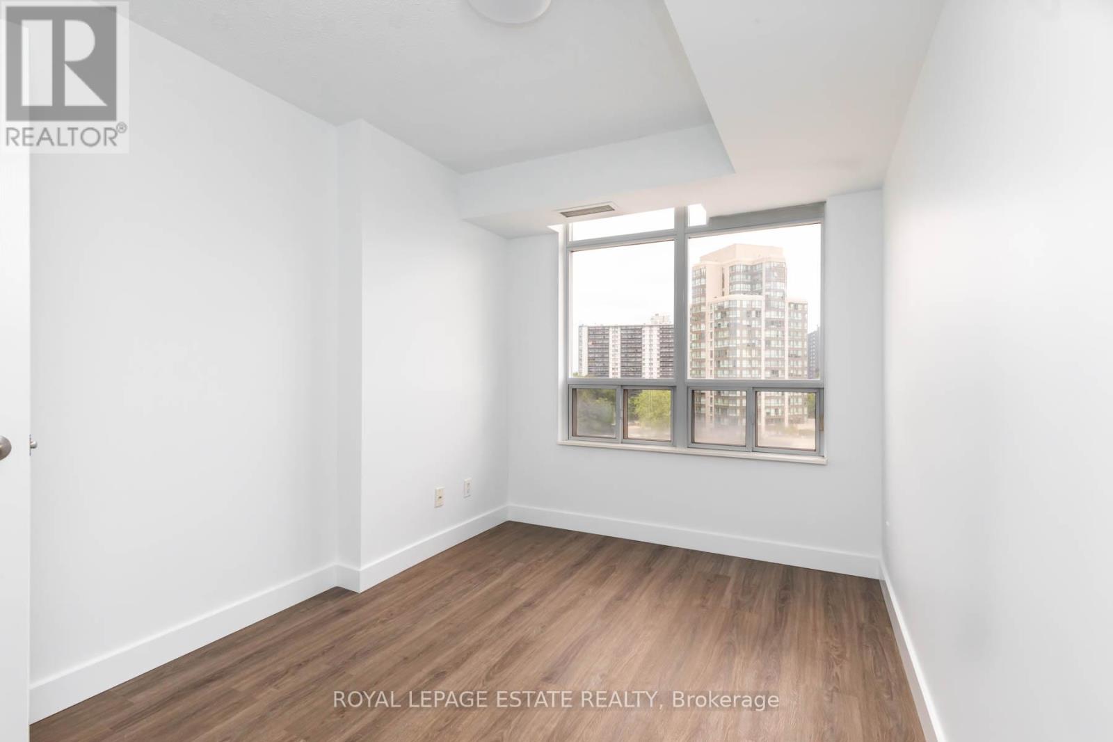 #822 3650 KINGSTON ROAD - 16