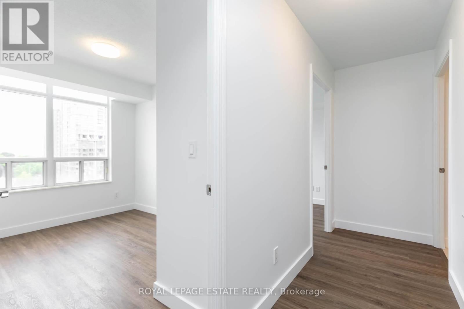 #822 3650 KINGSTON ROAD - 19