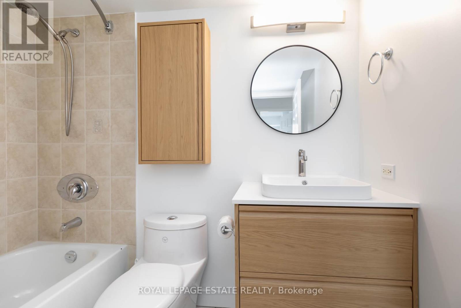 #822 3650 KINGSTON ROAD - 20