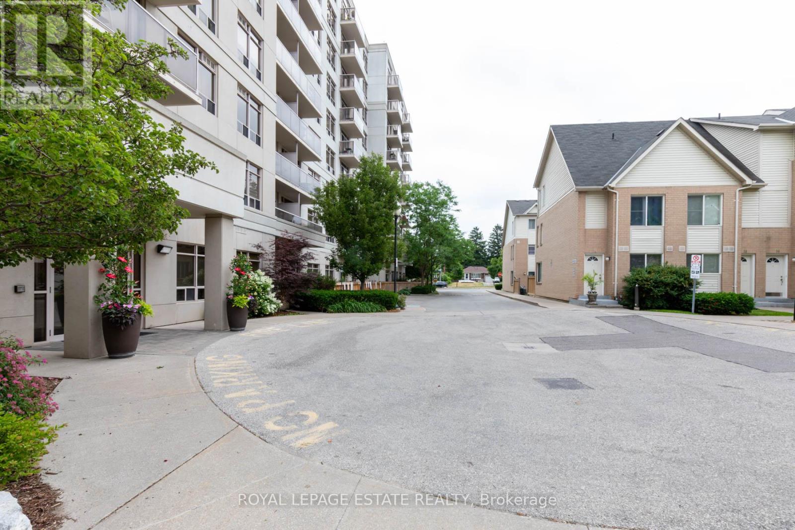 #822 3650 KINGSTON ROAD - 26