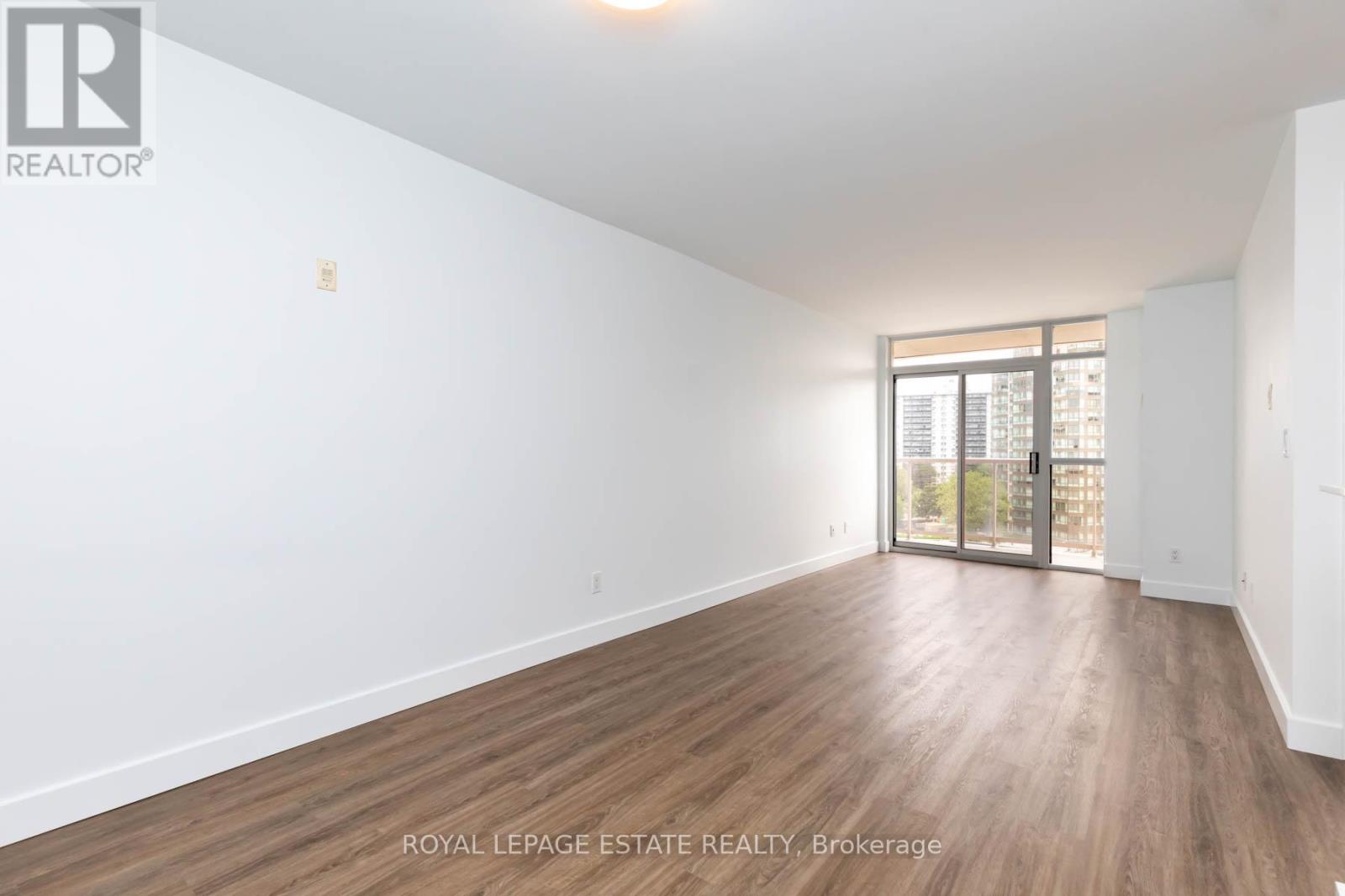 #822 3650 KINGSTON ROAD - 3