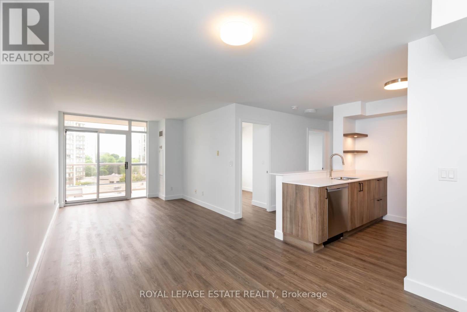 #822 3650 KINGSTON ROAD - 5