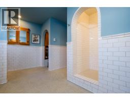 2075 Thompson Avenue, Rossland, BC V0G1Y0 Photo 23