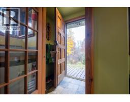 2075 Thompson Avenue, Rossland, BC V0G1Y0 Photo 48