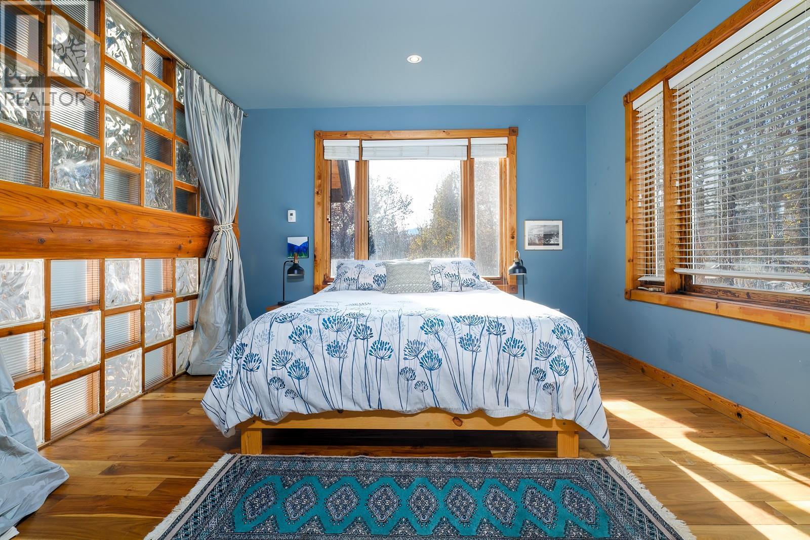 2075 Thompson Avenue - 5