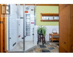 2075 Thompson Avenue, Rossland, BC V0G1Y0 Photo 44