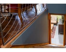 2075 Thompson Avenue, Rossland, BC V0G1Y0 Photo 68