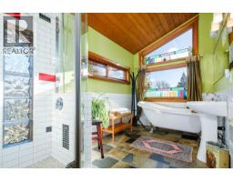 2075 Thompson Avenue, Rossland, BC V0G1Y0 Photo 45