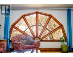 2075 Thompson Avenue, Rossland, BC V0G1Y0 Photo 34